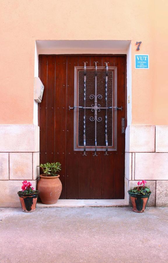Vivienda Turistica El Ciclamen Apartment Mora de Rubielos Exterior photo
